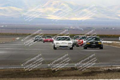 media/Nov-16-2025-CalClub SCCA (Sun) [[2975c16dfc]]/Group 4/Turn 1/